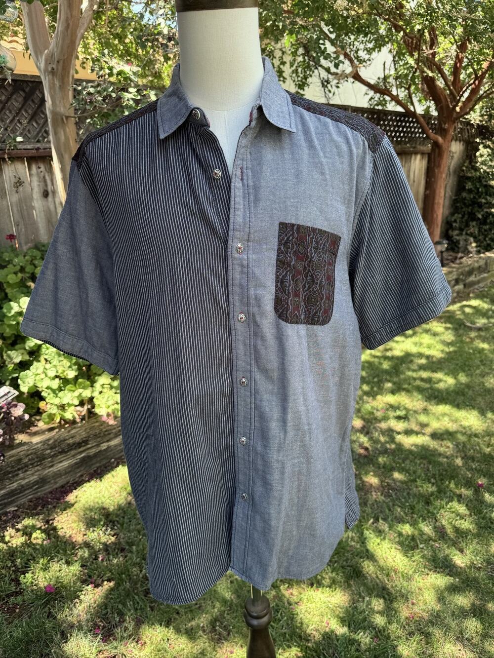 Territory Ahead Short Sleeve Button Up Shirt XL Striped Paisley Cotton Blue Grey